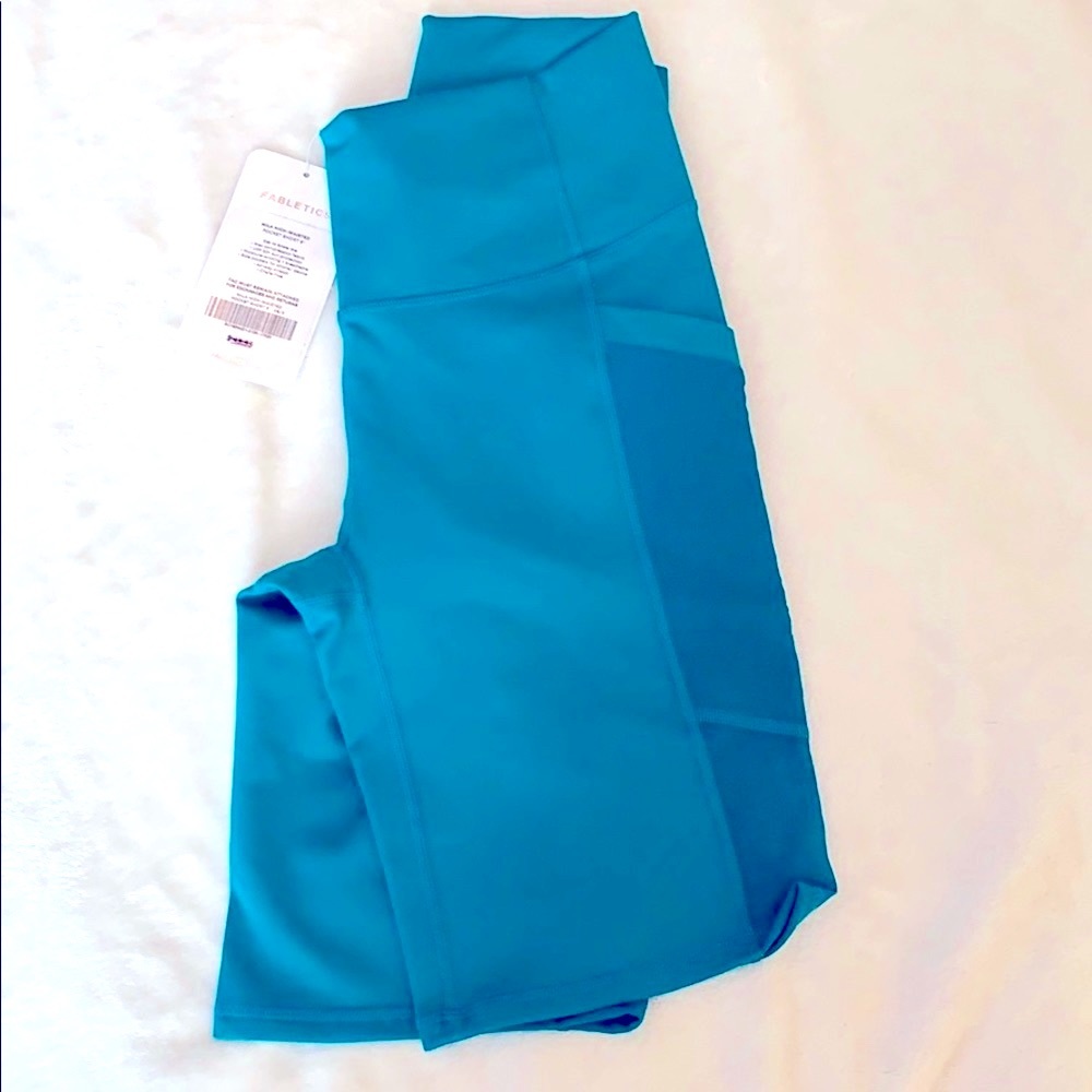 NWT Fabletics Mila High Waisted Pocket Short sz XS